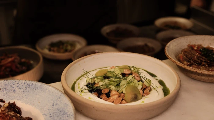 Ege Kıyısında Gelenekselleşen Bir Gastronomi Rit&uuml;eli: Tam Ocakbaşı x Yazz Collective