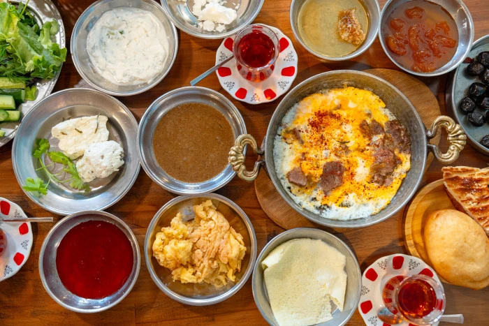 VAN'IN GASTRONOMİ MİRASI LEZZET NOKTALARINDA YAŞATILIYOR