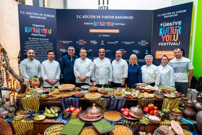 GASTROANTEP K&Uuml;LT&Uuml;R YOLU FESTİVALİ&rsquo;NE 12 &Uuml;NL&Uuml; ŞEFTEN LEZZET &Ccedil;IKARMASI