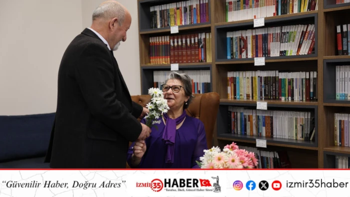 47 yıllık eşine Sevgililer G&uuml;n&uuml; s&uuml;rprizi yaptı