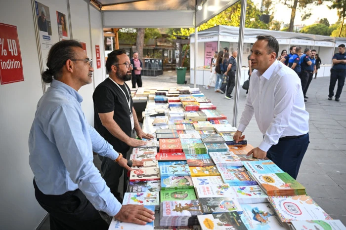 7. Homeros Kitap G&uuml;nleri kapılarını coşkuyla a&ccedil;tı