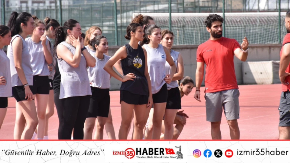Afyon Gençlik Spor Kulübü Kadın Voleybol Takımı Sezon Hazırlıklarına Başladı