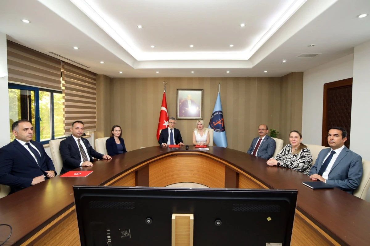 Akdeniz &Uuml;niversitesi ile Vergi Denetim Kurulu Başkanlığı Arasında Lisans&uuml;st&uuml; Eğitim Protokol&uuml; İmzalandı