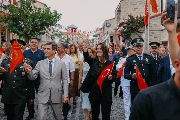 Ala&ccedil;atı&rsquo;nın kurtuluşunun 104. yılı t&ouml;renlerle kutlandı