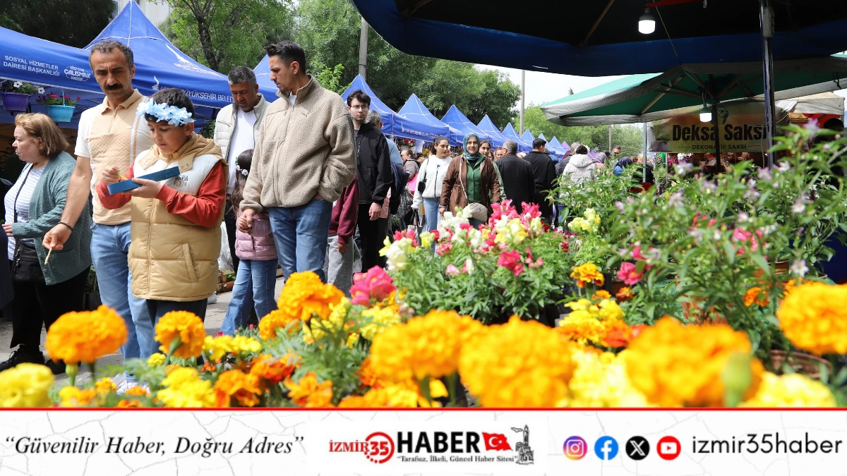 Bayındır &Ccedil;i&ccedil;ek Festivali&rsquo;nde 3. G&uuml;n Coşkusu: Sokaklar Ziyaret&ccedil;i Akınına Uğradı