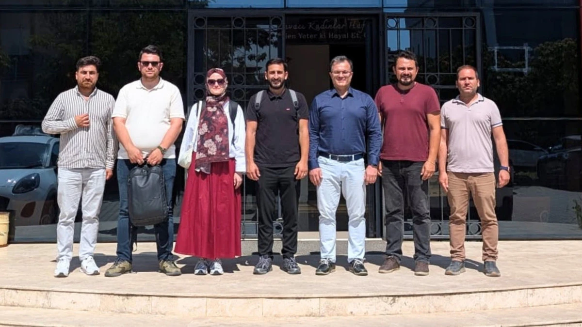 Baykar Teknoloji Ege &Uuml;niversitesinde gen&ccedil;lerle buluştu