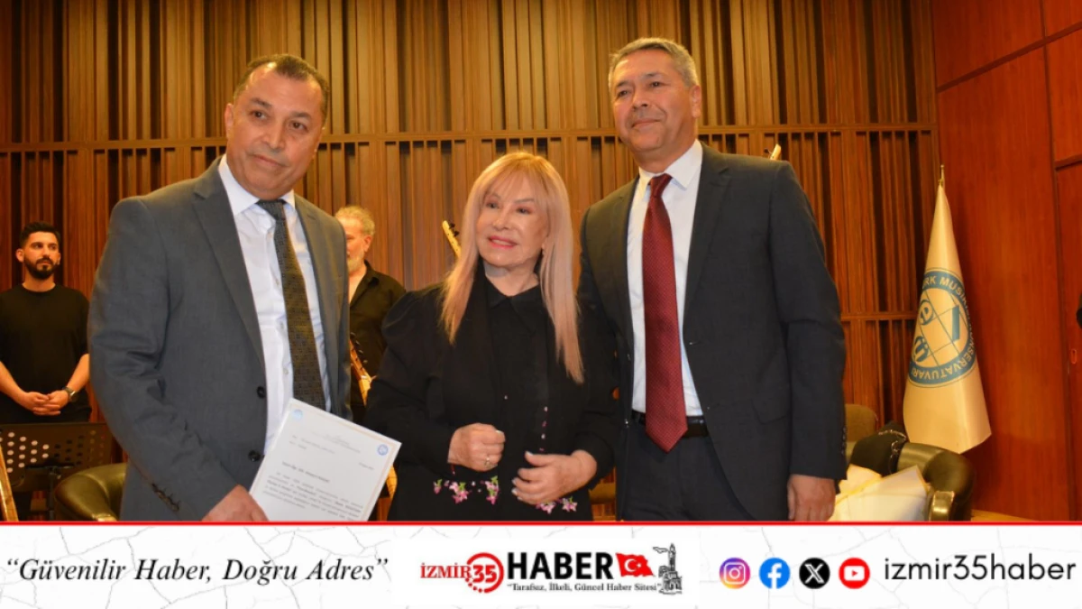 Bedia Akart&uuml;rk kulakların pasını sild