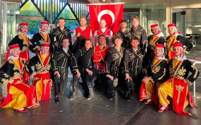 BU&Uuml; Halk Oyunları Topluluğu Bel&ccedil;ika&rsquo;da T&uuml;rkiye&rsquo;yi temsil etti