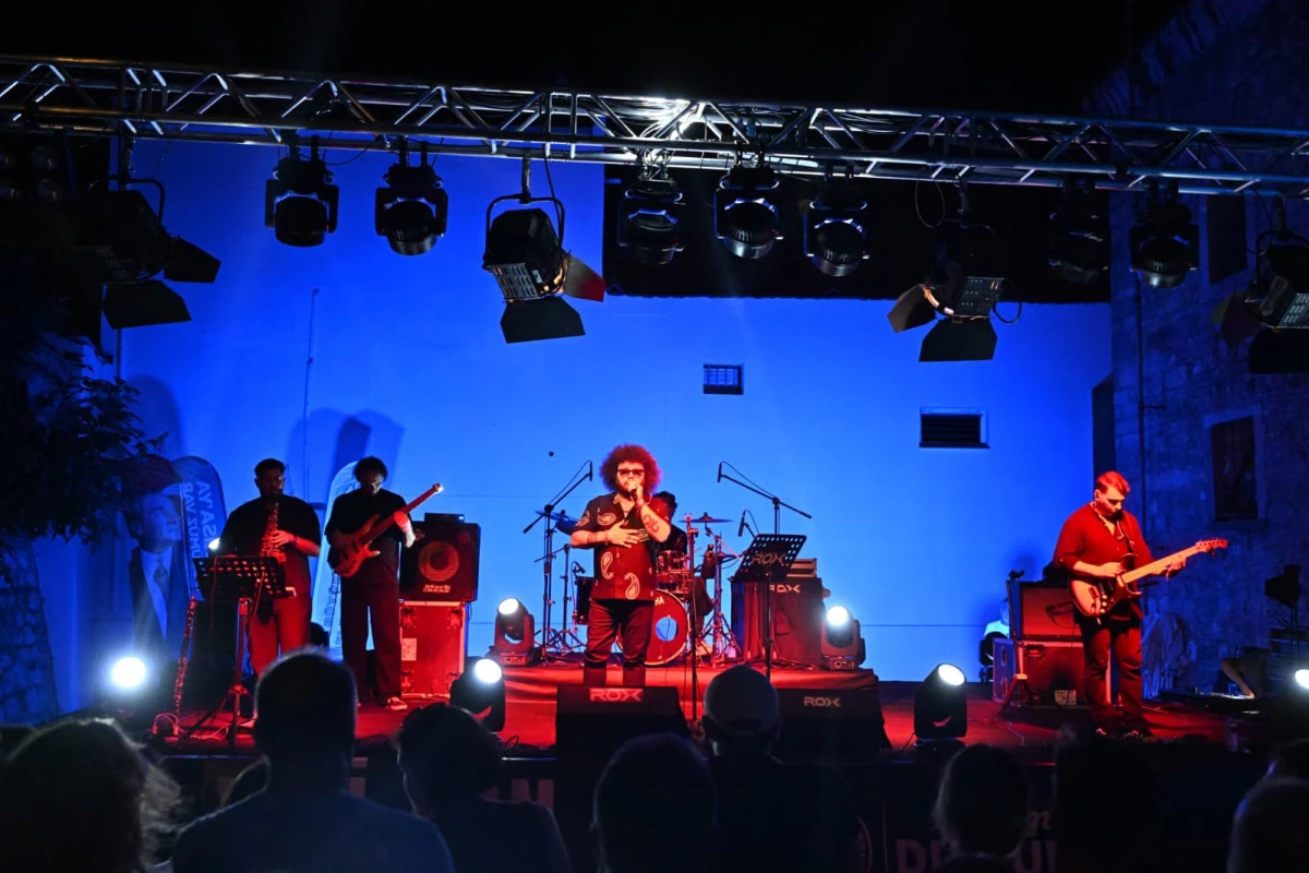 Can Gox, Manisalılara Unutulmaz Bir Gece Yaşattı