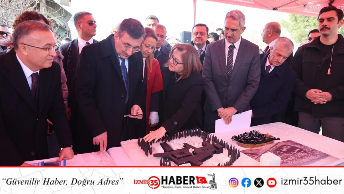 CUMHURBAŞKANI YARDIMCISI CEVDET YILMAZ, DEPREM ANMA M&Uuml;ZESİ PROJE ALANINI ZİYARET ETTİ