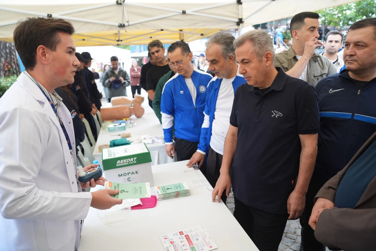 Efeler Yolu&rsquo;nda sağlıklı yaşam ve kalp sağlığı buluşması