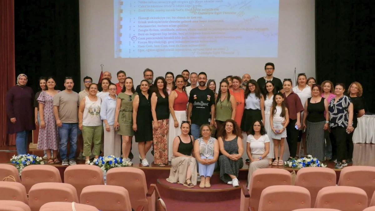 Ege &Uuml;niversitesinde Etkili İletişim ve Diksiyon eğitimi