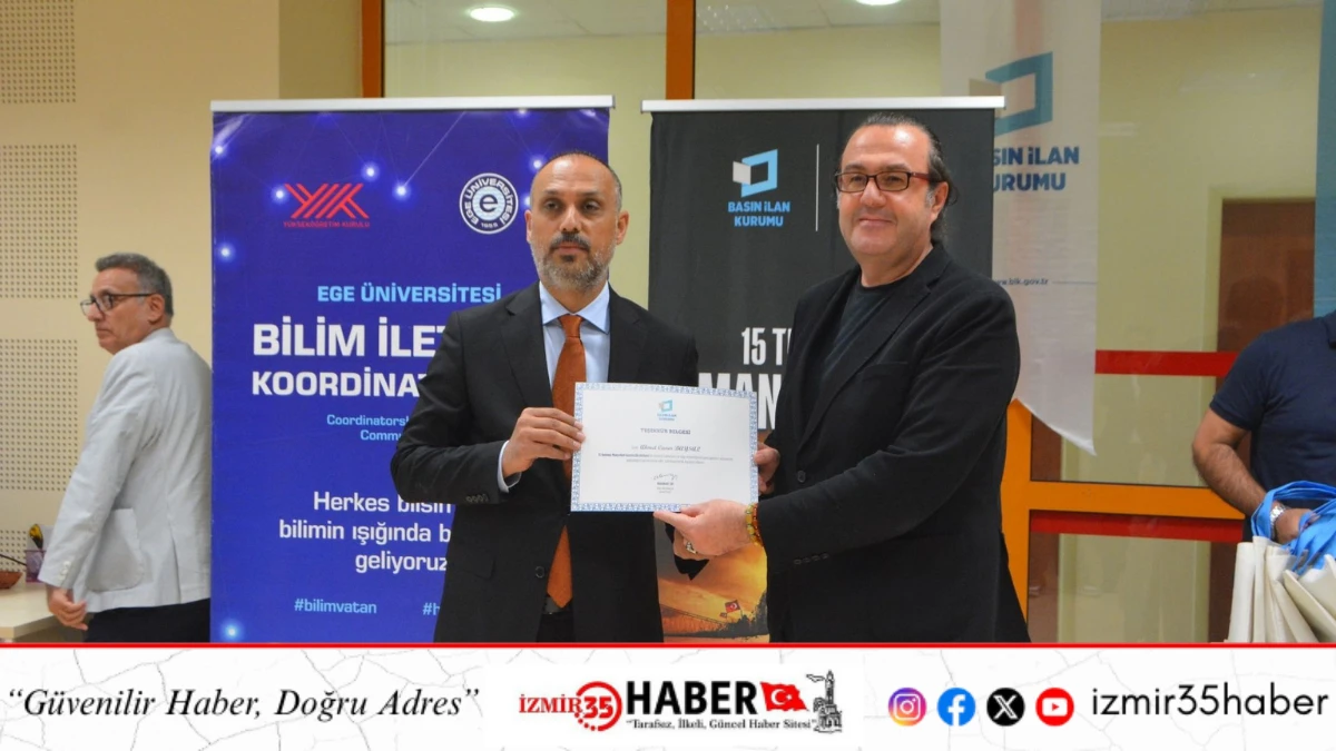 Egeli gen&ccedil; gazeteciler milli iradenin zaferini yeniden manşetlere taşıdı