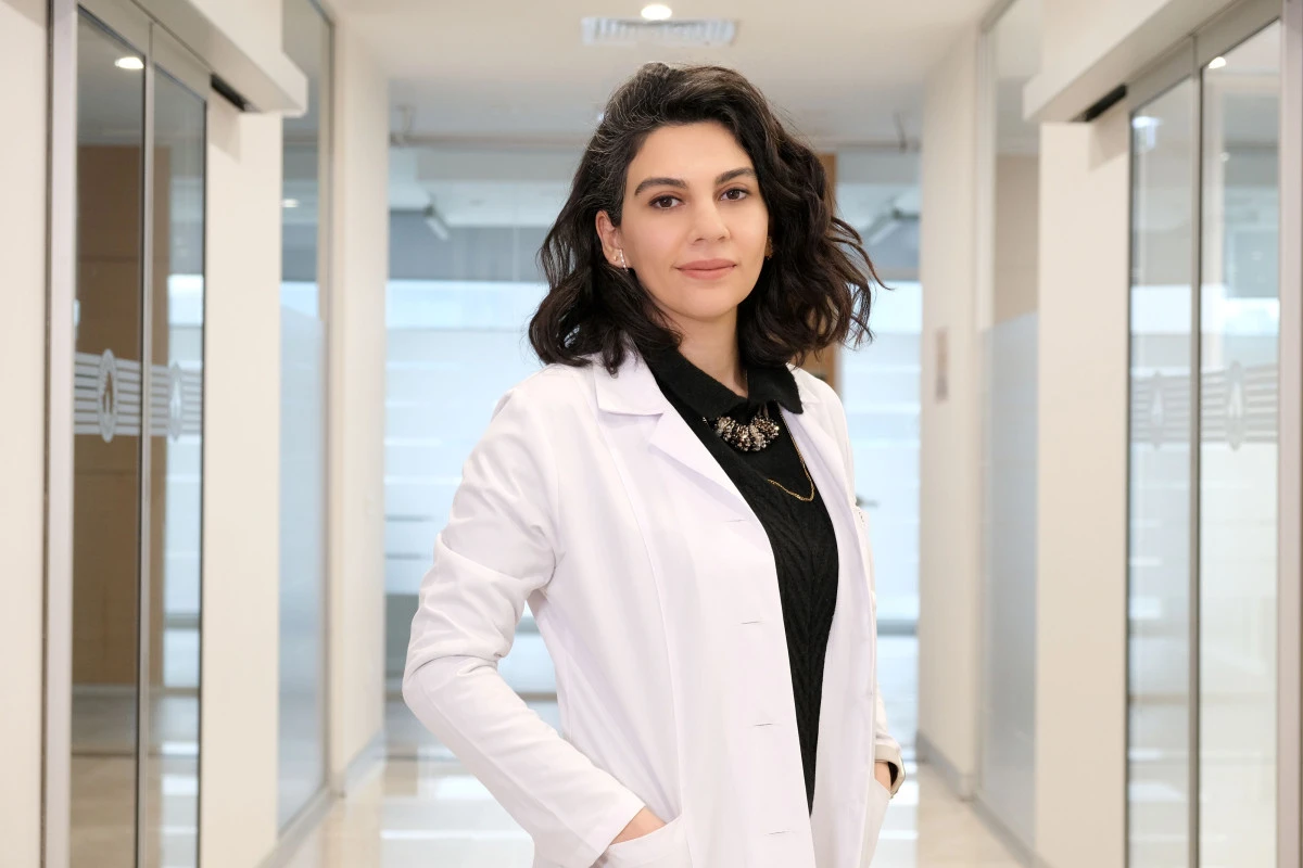 Estetik g&uuml;l&uuml;ş sağlıklı diş etiyle başlıyor!