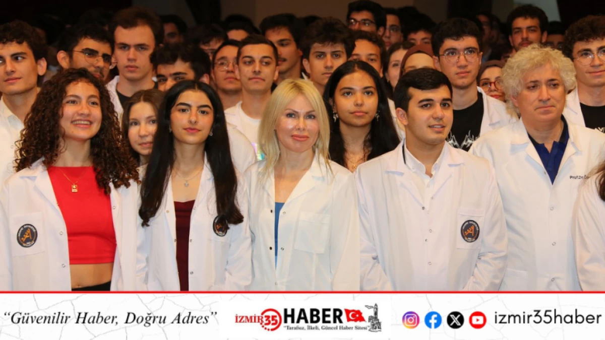 Genç Hekim Adayları Beyaz Önlüklerini Giydi