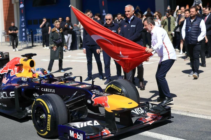 GERİ SAYIM BAŞLADI: FORMULA 1&reg;, 3 EKİM 2027&rsquo;DE İSTANBUL&rsquo;A D&Ouml;N&Uuml;YOR