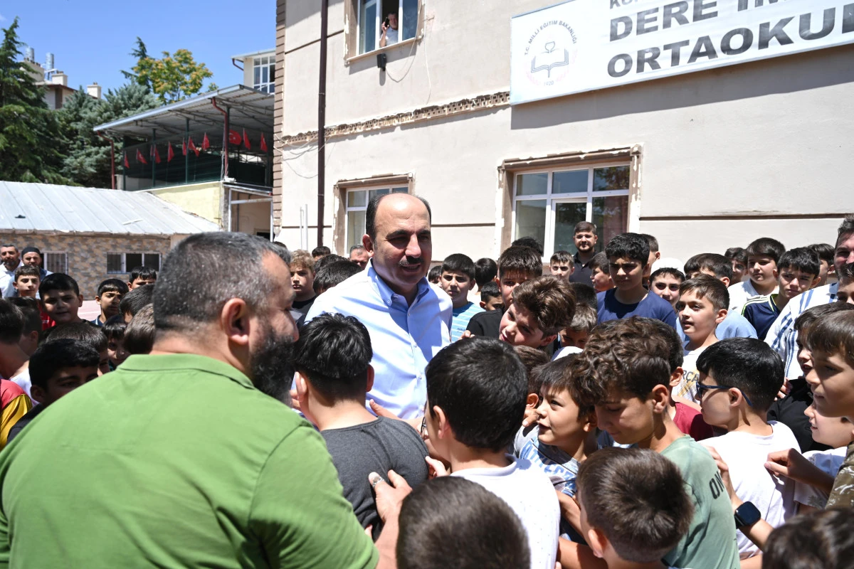 HAFIZLIK EĞİTİMİ ALAN &Ouml;ĞRENCİLER VE YAZ KUR&rsquo;AN KURSU &Ouml;ĞRENCİLER BİR ARADA