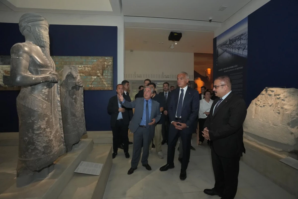İSTANBUL ARKEOLOJİ M&Uuml;ZELERİNDE TARİH&Icirc; D&Ouml;N&Uuml;Ş&Uuml;M