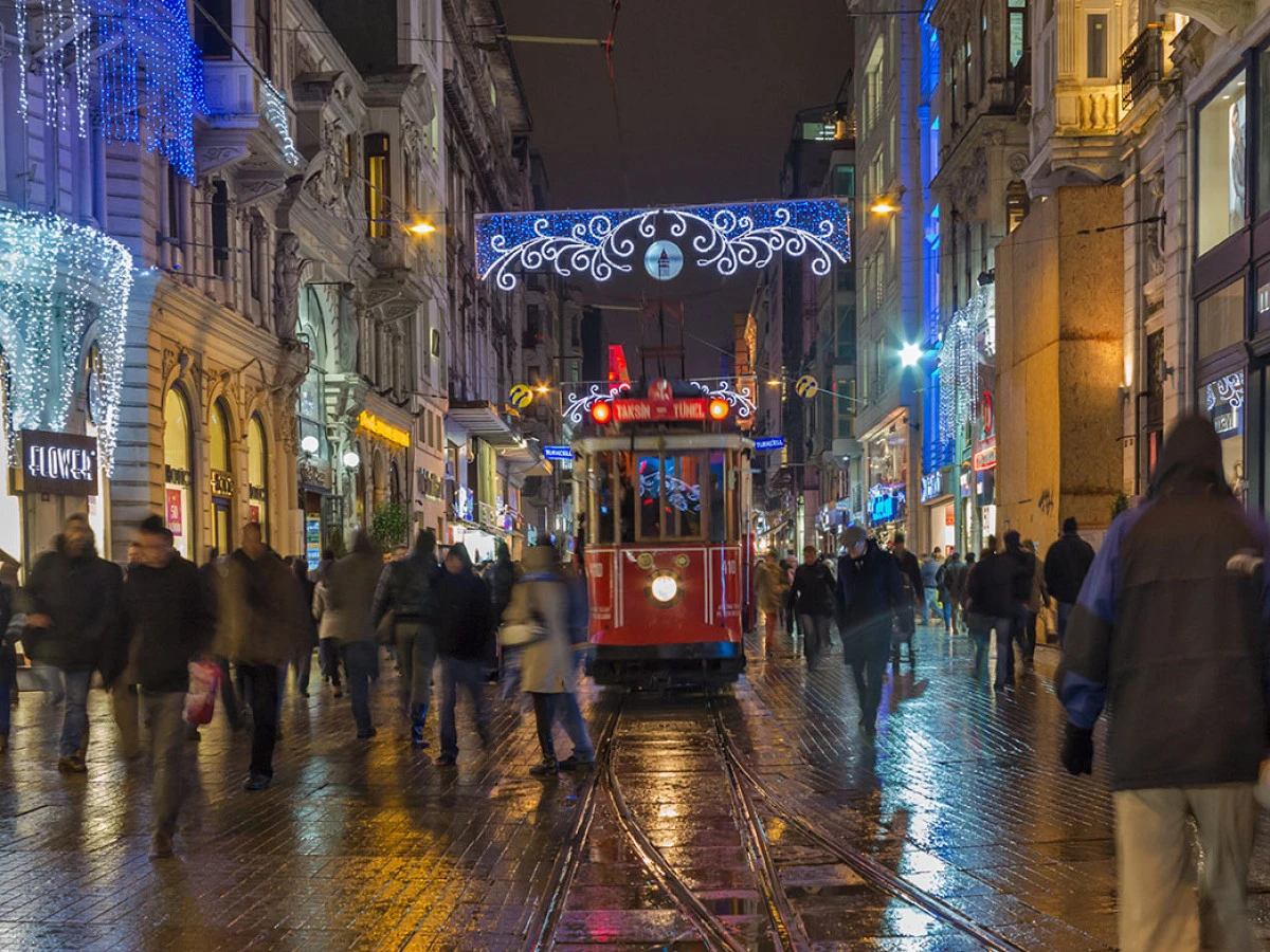 İSTANBUL DOKUZ G&Uuml;N BOYUNCA M&Uuml;ZİĞE, SANATA VE LEZZETE DOYACAK
