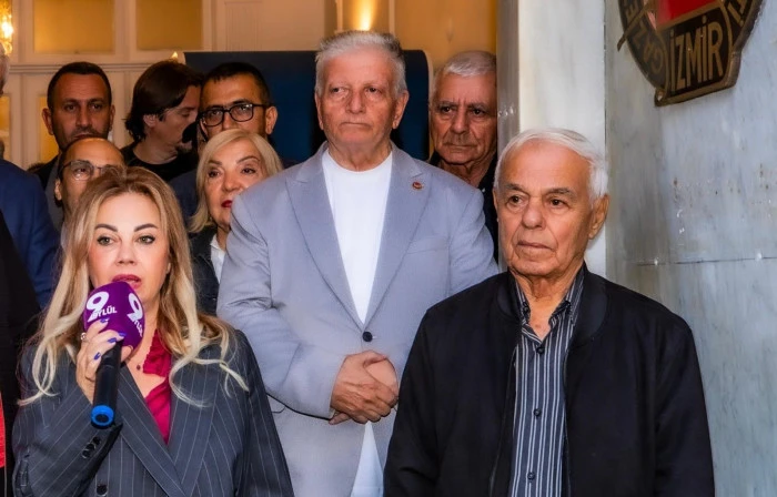 İZMİR GAZETECİLER CEMİYETİ LOKALİ&rsquo;NE G&Ouml;RKEMLİ A&Ccedil;ILIŞ