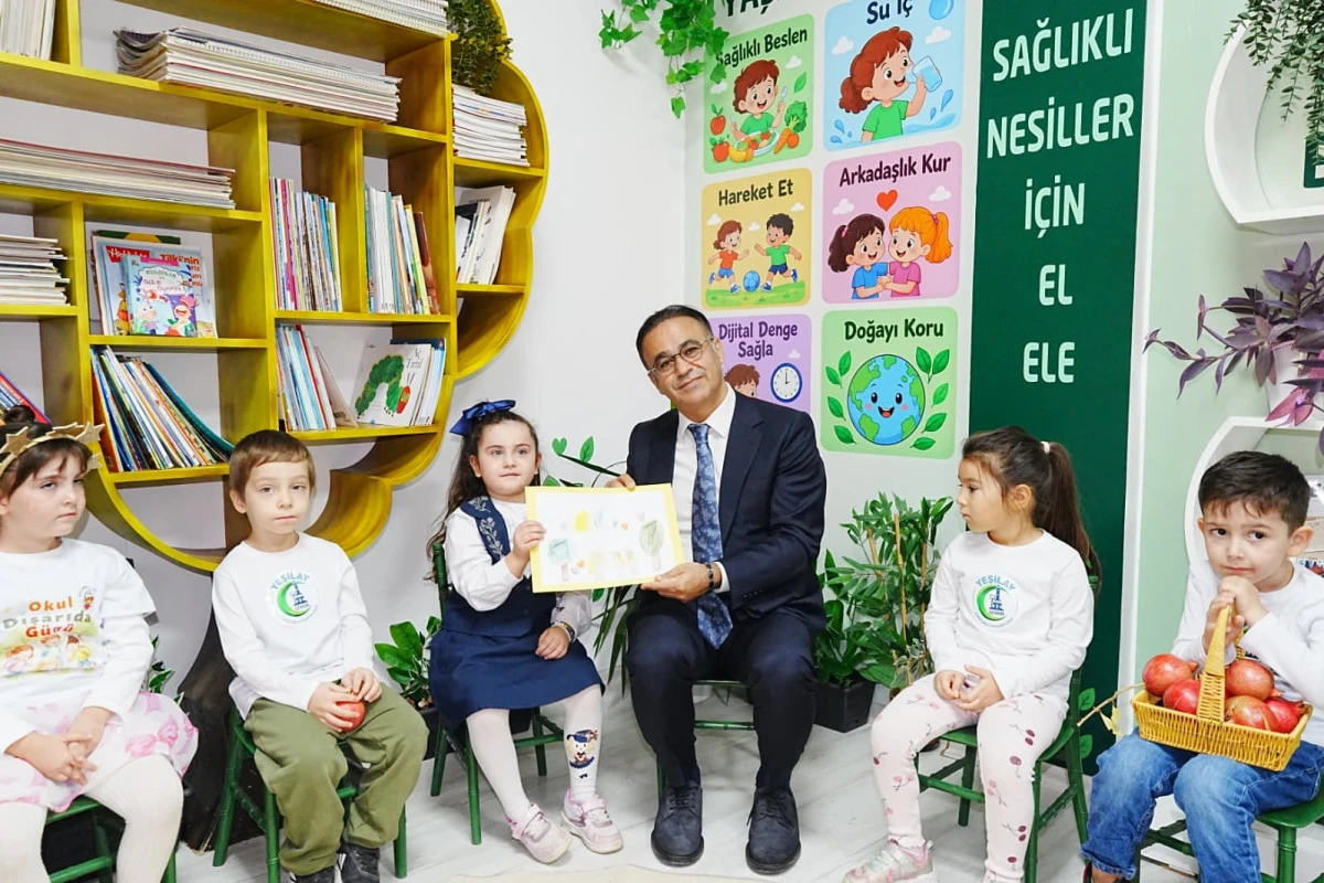 İzmir&rsquo;de Okullarda Yeşilay K&ouml;şeleriyle Sağlıklı Yaşam Bilinci G&uuml;&ccedil;leniyor