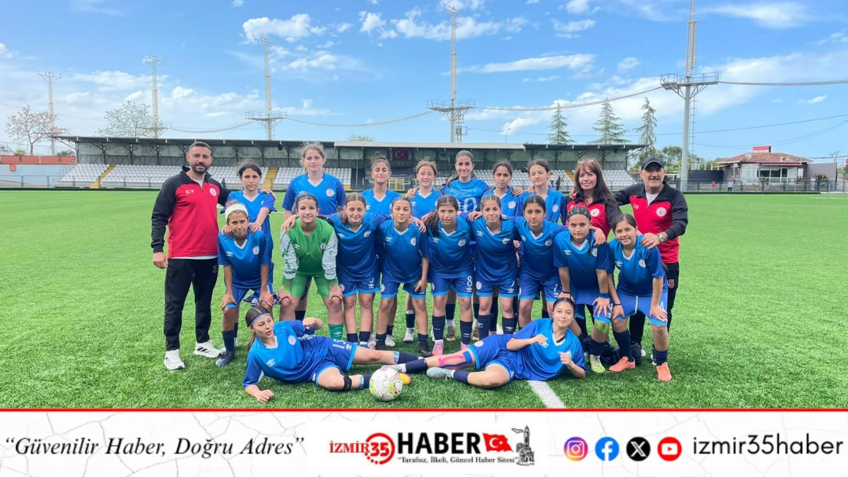 İzmirli Kız Futbol Takımı T&uuml;rkiye Şampiyonu Oldu