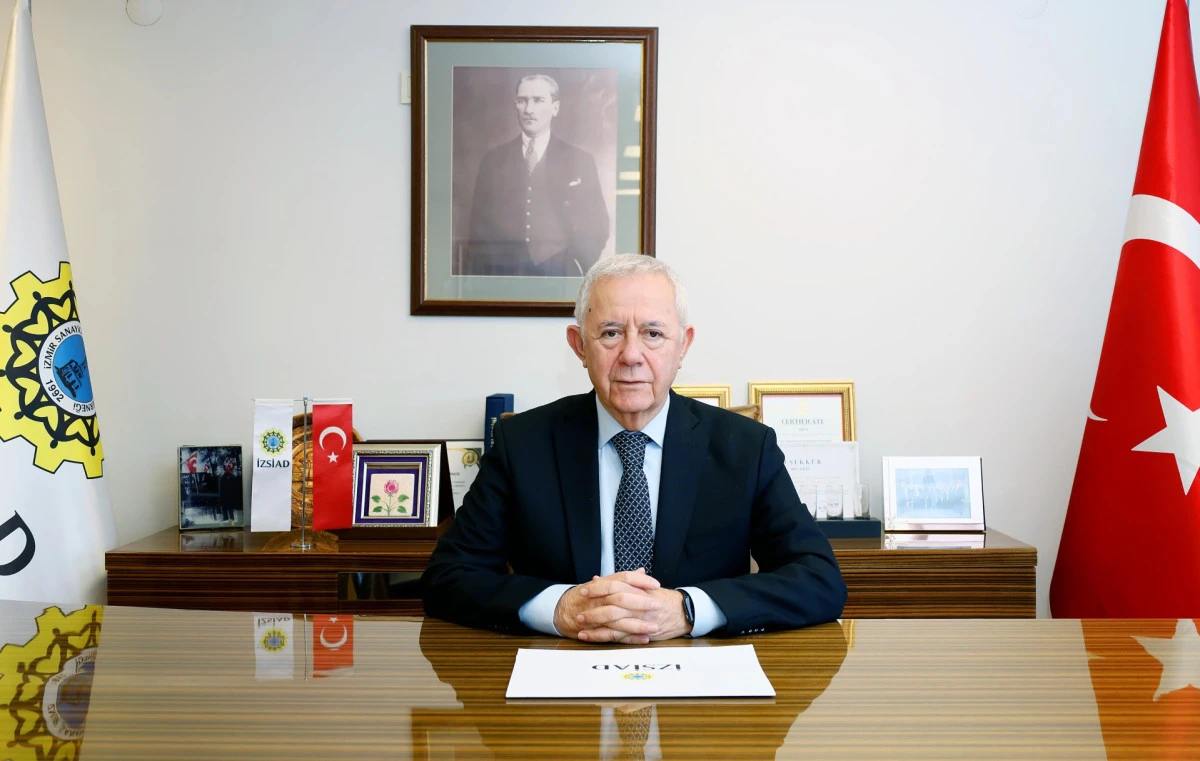 İZSİAD Başkanı Alaattin Y&uuml;ksel:  İhracat artıyor ama sanayi g&uuml;&ccedil; kaybediyo
