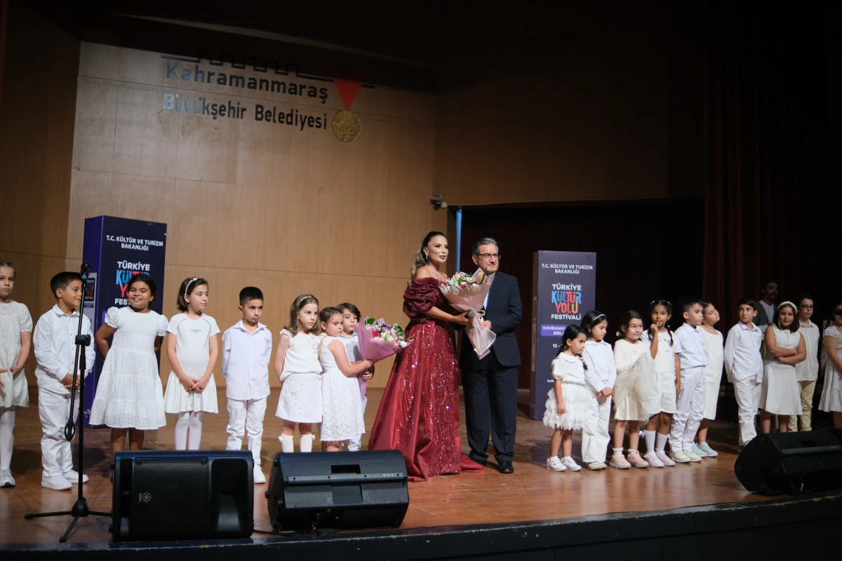 KAHRAMANMARAŞ K&Uuml;LT&Uuml;R YOLU FESTİVALİ'NİN D&Ouml;RD&Uuml;NC&Uuml; G&Uuml;N&Uuml; KONSER, SERGİ VE AT&Ouml;LYELERLE RENKLENDİ