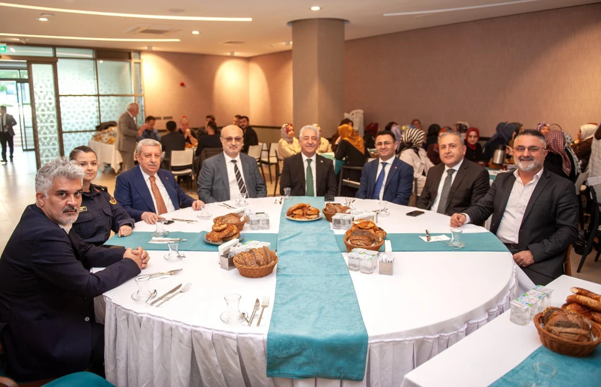 Karşıyaka&rsquo;da Camiler ve Din G&ouml;revlileri Haftası kutlandı