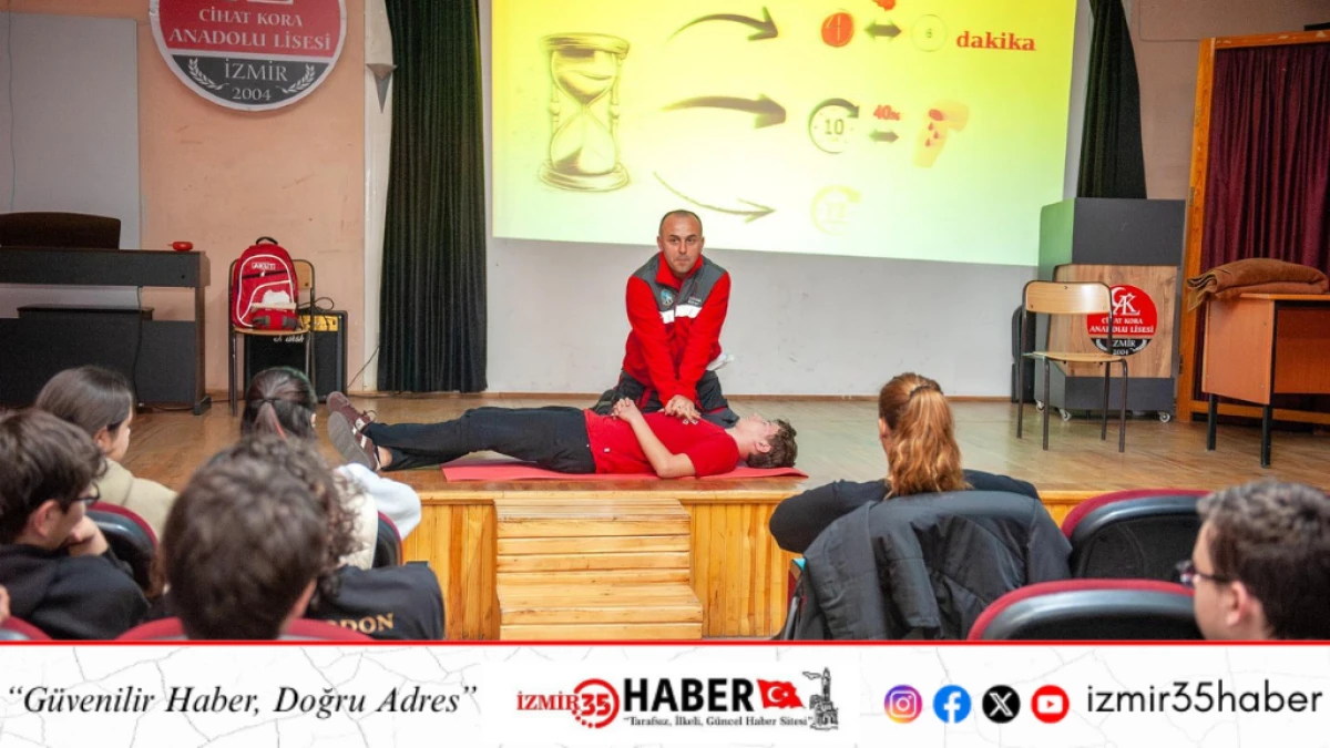 Karşıyakalı gen&ccedil;ler afetlere karşı bilin&ccedil;leniyor