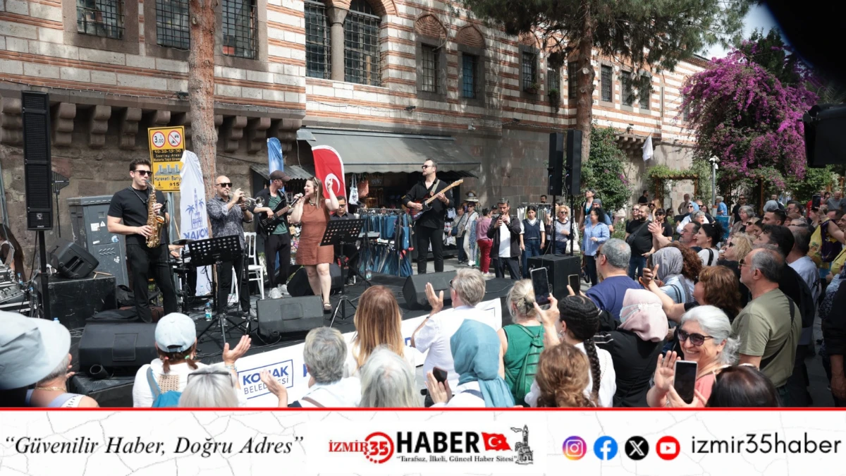 Kemeraltı&rsquo;nda şenlik başladı