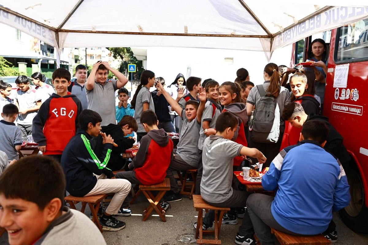 KENT LOKANTASI &Ouml;ĞRENCİ OTOB&Uuml;SLERİ YENİDEN OKULLARDA