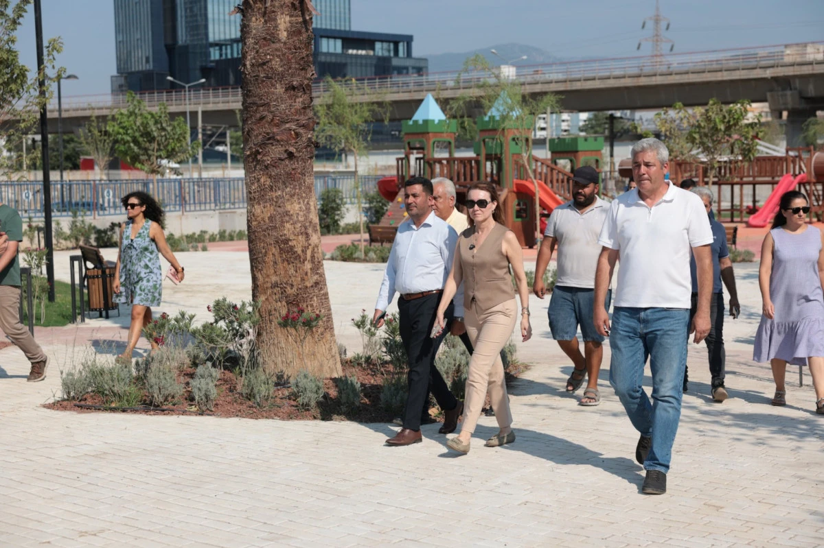Konak&rsquo;a yeni nefes alanı: 6 bin metrekarelik park hizmete a&ccedil;ılıyor