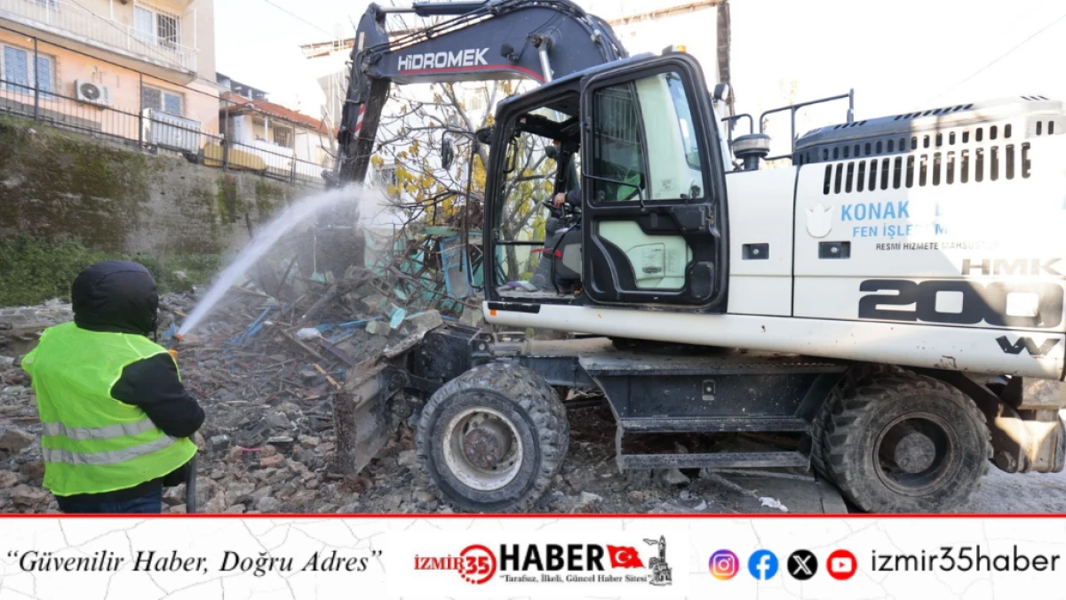 Konak&rsquo;ta metruk bina yıkımları s&uuml;r&uuml;yor