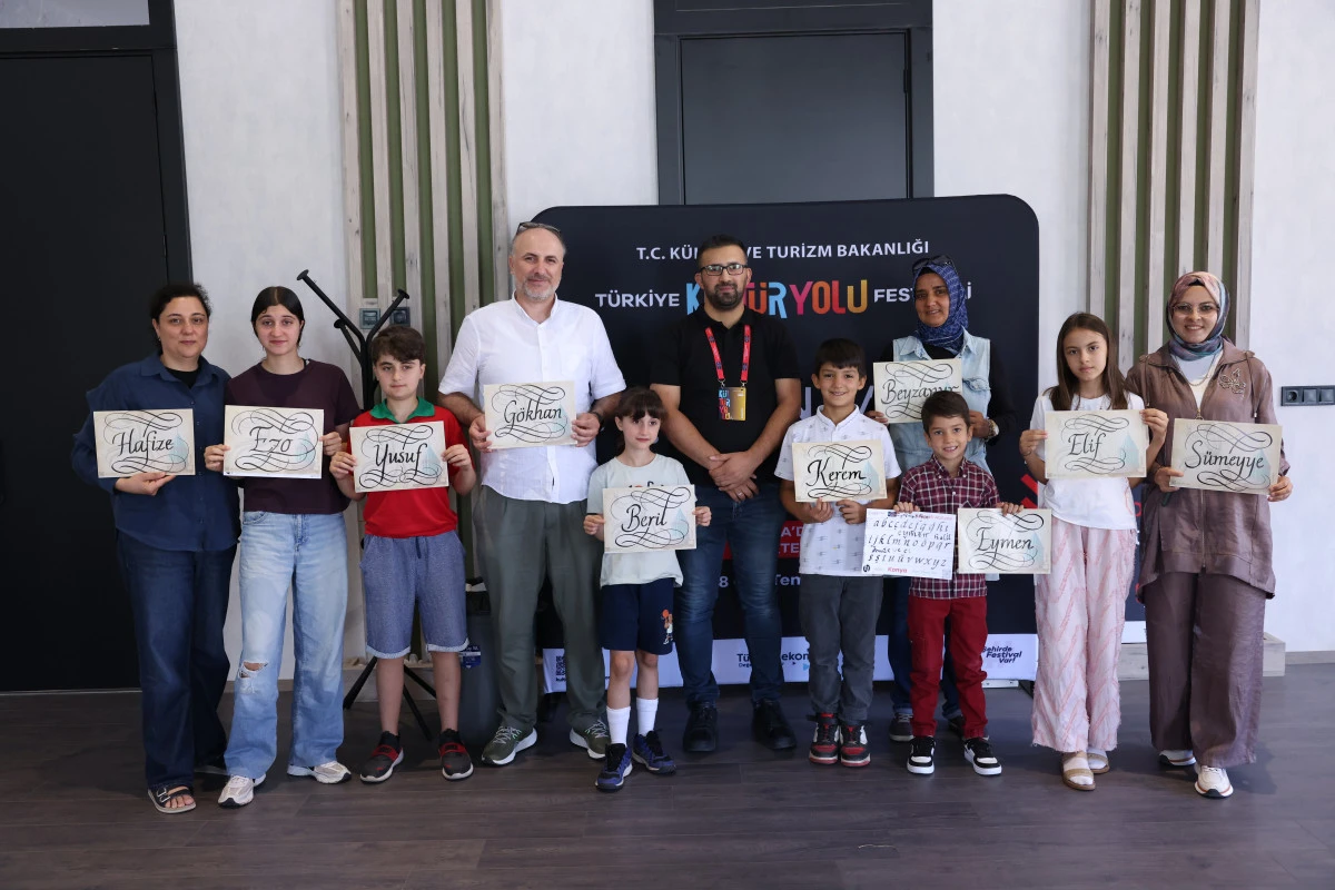 KONYA K&Uuml;LT&Uuml;R YOLU FESTİVALİ TİYATRO VE GELENEKSEL SANATLARLA TAMAMLANDI