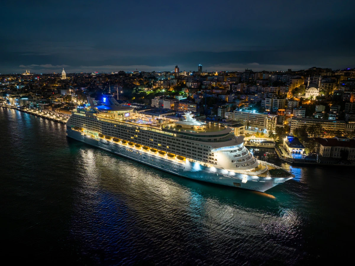 KRUVAZİYER TURİZMİNİN YENİ MERKEZİ İSTANBUL 