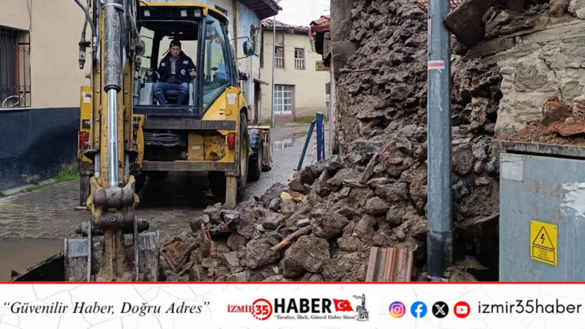 Kula&rsquo;da sağanak alarmı: Belediye ekipleri gece boyu sahadaydı