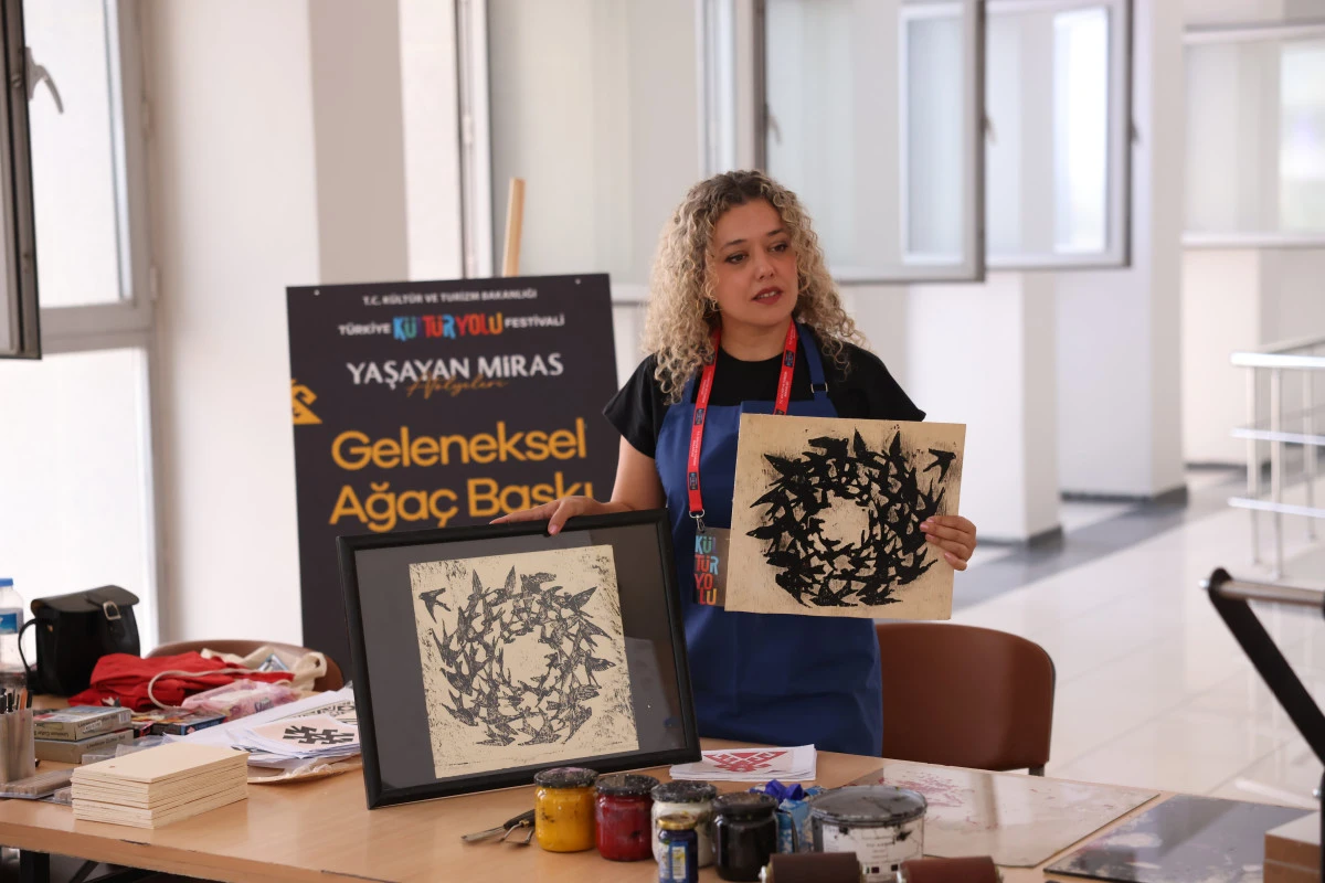 K&Uuml;LT&Uuml;R VE SANATIN FARKLI RENKLERİ MALATYA K&Uuml;LT&Uuml;R YOLU FESTİVALİ'NDE BULUŞTU