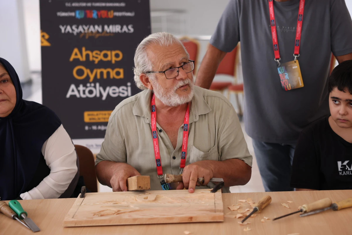 MALATYA K&Uuml;LT&Uuml;R YOLU FESTİVALİ&rsquo;NDE USTALIĞIN İZLERİNDEN &Ccedil;OCUKLARIN HAYALLERİNE