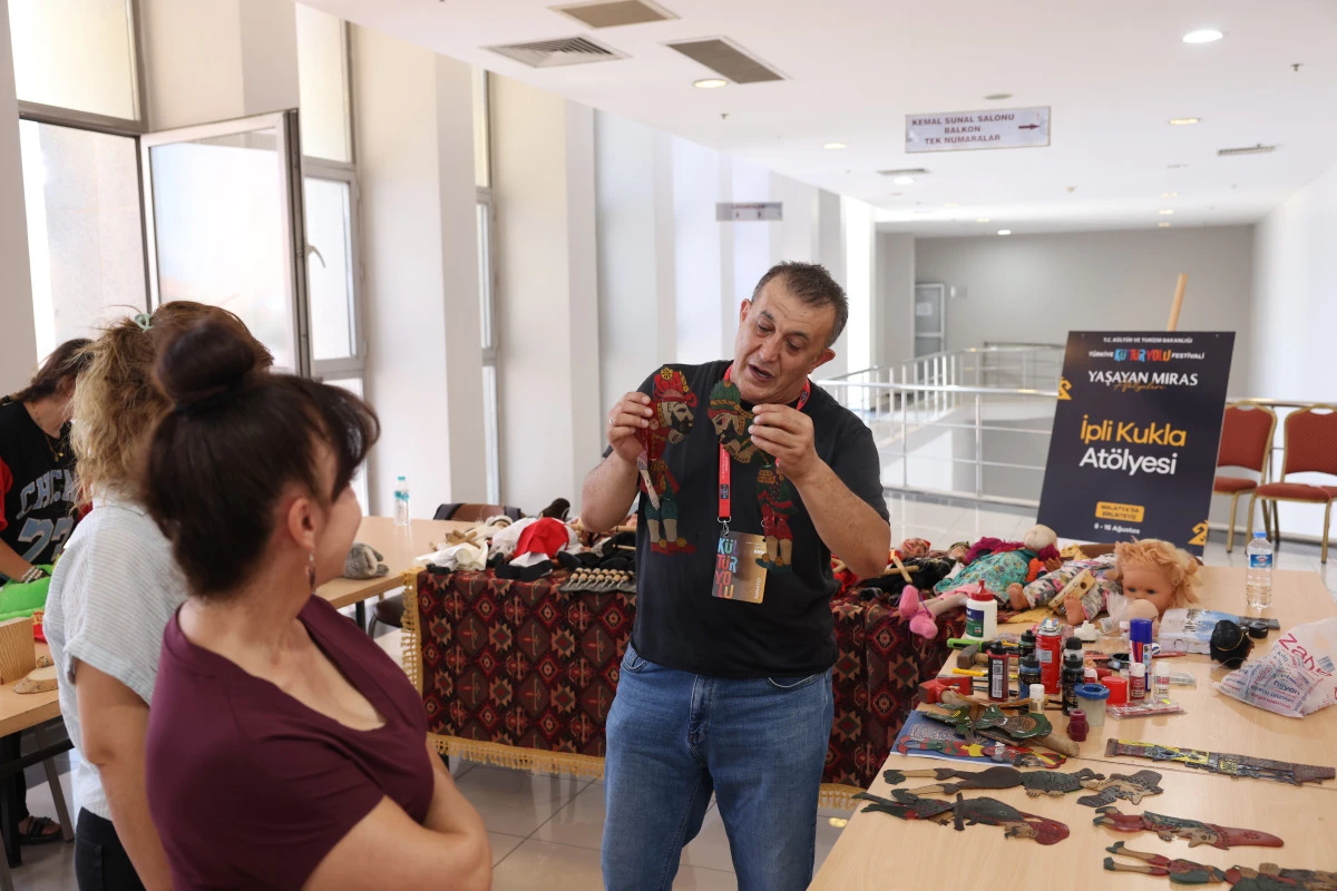 MALATYA K&Uuml;LT&Uuml;R YOLU FESTİVALİ'NDE USTALIK VE HAYAL G&Uuml;C&Uuml; AYNI SAHNEDE