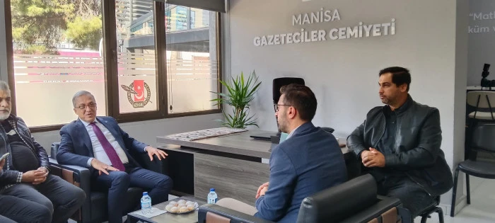 Manisa Emniyet M&uuml;d&uuml;r&uuml;  Gazeteciler Cemiyetine ziyaret etti.