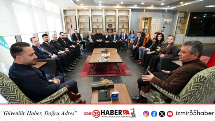 Manisa Gen&ccedil; İş İnsanları CHP Genel Başkanı &Ouml;zg&uuml;r &Ouml;zel&rsquo;i ziyaret etti.