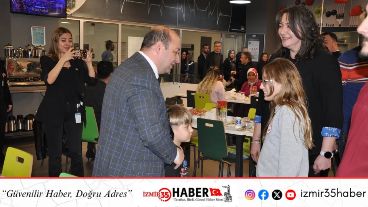Manisa Sağlık İl M&uuml;d&uuml;r&uuml; Şehir Hastanesi&rsquo;nde ger&ccedil;ekleşen iftar programına katıldı
