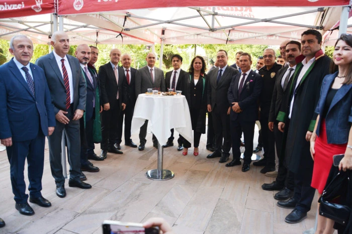 Manisa&rsquo;da 2026-2027 Adli Yılı d&uuml;zenlenen t&ouml;renle a&ccedil;ıldı.