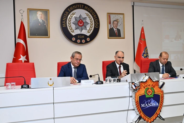 Manisa'da Bağımlılıkla M&uuml;cadelede Riskleri Y&ouml;neten Yaklaşım