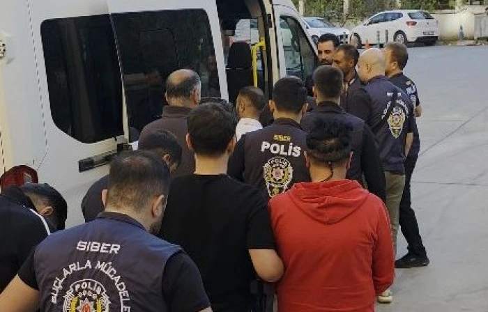 Manisa'da dolandırıcılık soruşturmasında 14 ş&uuml;pheli tutuklandı