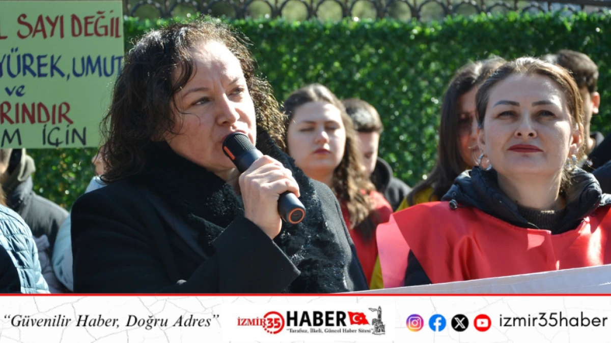 Manisa&rsquo;da yıkılması planlanan 142 yıllık Lise&rsquo;ye sahip &ccedil;ıkıyoruz sloganıyla eylem ger&ccedil;ekleştirdi.