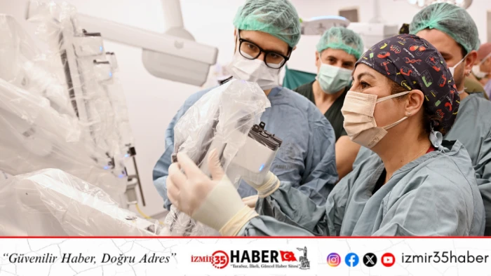 MCB&Uuml; Hafsa Sultan Hastanesi&rsquo;nde Robotik Cerrahi D&ouml;nemi Başladı