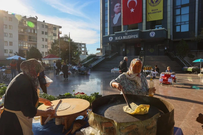 Mesude Teyze&rsquo;nin alın teri torunlarının geleceğine d&ouml;n&uuml;ş&uuml;yor