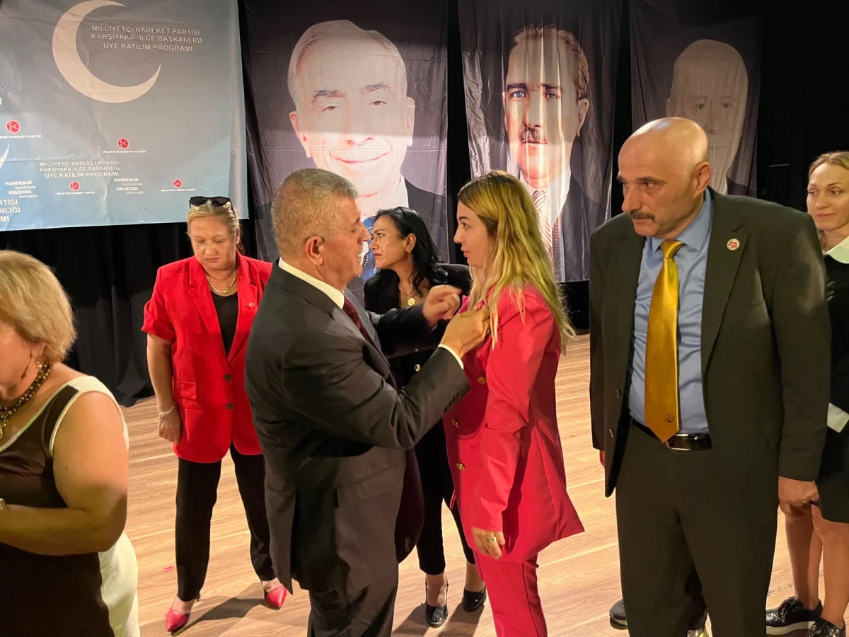 MHP'YE İZMİR'DE B&Uuml;Y&Uuml;K KATILIM